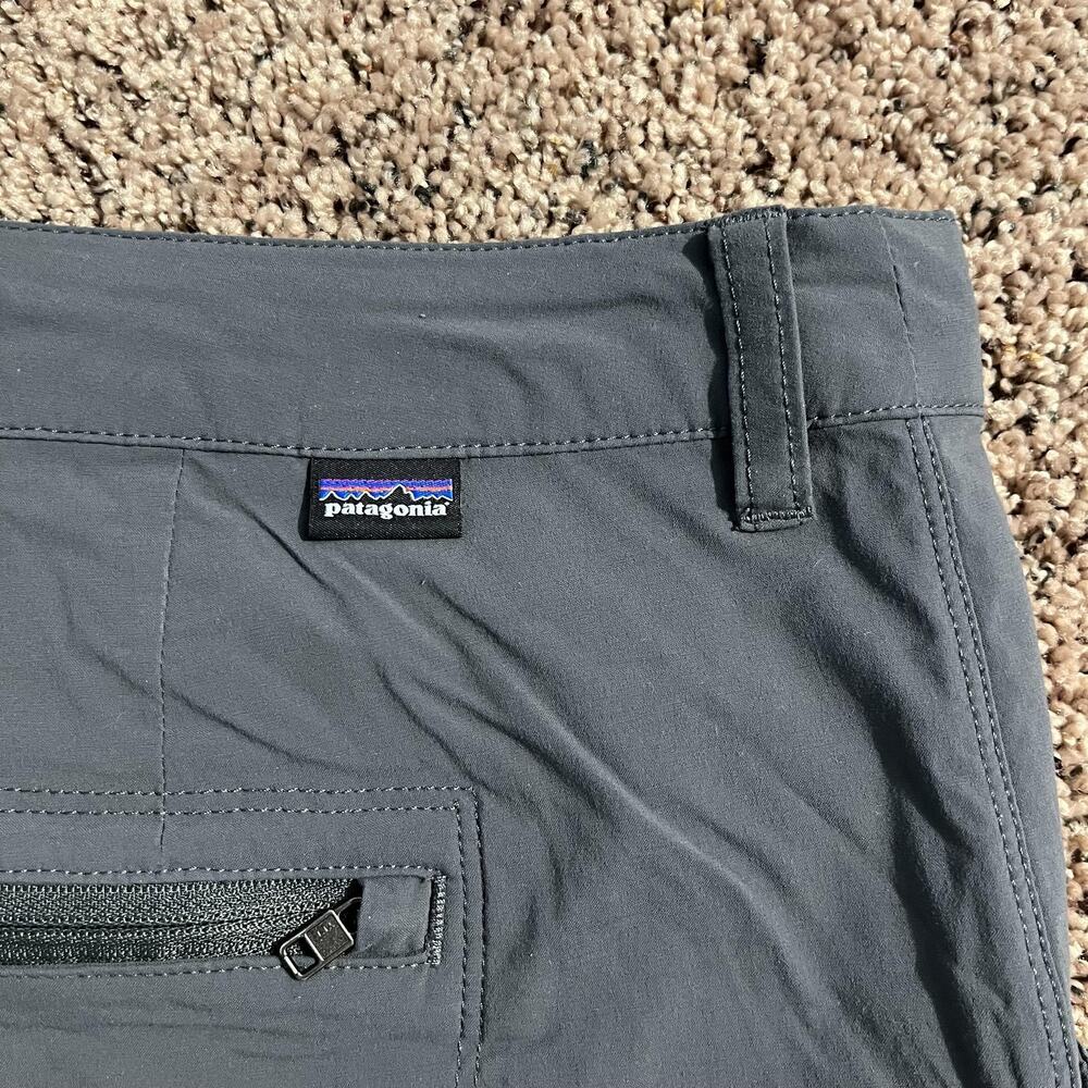 Patagonia Shorts Womens 12 Gray Hiking Walking Lightweight Quick Dry Zip‎ Pocket - Picture 3 of 13